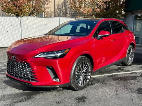 Used 2024 Lexus RX 450h Luxury w/ Convenience Package image 3