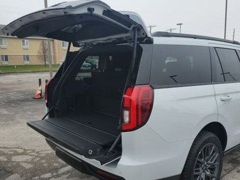 New 2025 Ford Expedition Platinum w/ Stealth Performance Package image 22