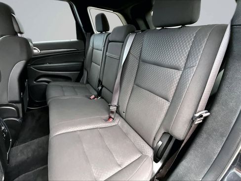 Used 2022 Jeep Grand Cherokee Laredo E AWD/4WD image 13