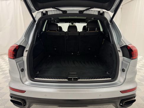 Used 2017 Porsche Cayenne Platinum Edition image 27