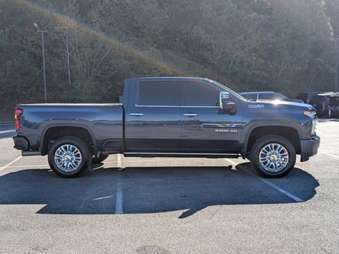 Used 2021 Chevrolet Silverado 2500 High Country w/ Z71 Off-Road Package image 10