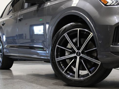 Used 2023 Audi Q7 3.0T Premium Plus w/ Premium Plus Package AWD/4WD image 3