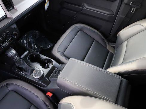 New 2026 Ford Bronco Outer Banks AWD/4WD image 28
