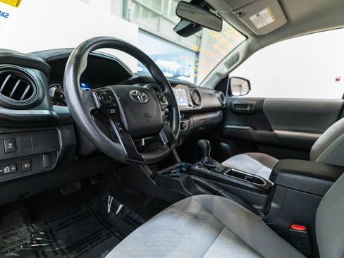Used 2023 Toyota Tacoma SR AWD/4WD image 4