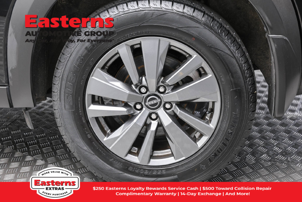 Used 2024 Nissan Pathfinder S AWD/4WD image 9