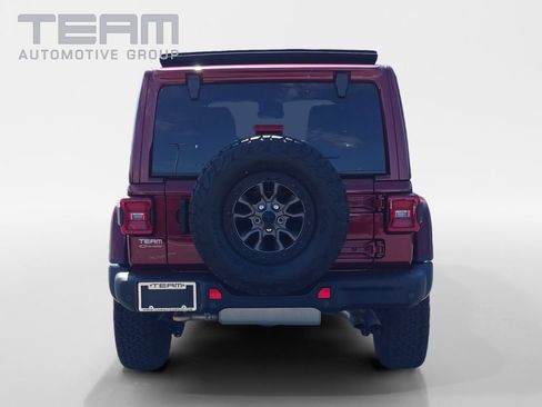 Used 2022 Jeep Wrangler Unlimited Rubicon AWD/4WD image 6