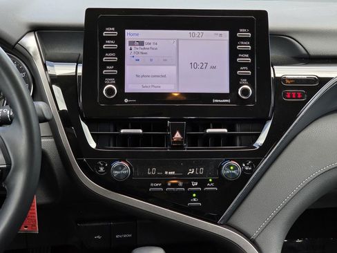 Used 2023 Toyota Camry SE FWD image 11