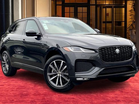 New 2026 Jaguar F-PACE R-Dynamic S image 3