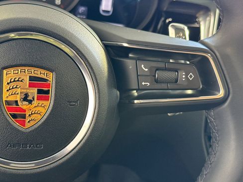 Certified 2026 Porsche Macan AWD/4WD image 28