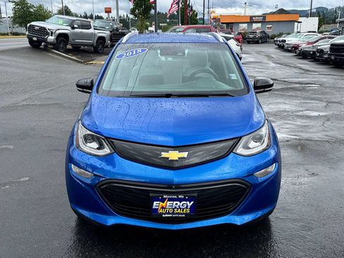 Used 2018 Chevrolet Bolt Premier w/ Driver Confidence II Package FWD image 2