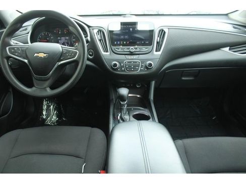 Used 2022 Chevrolet Malibu LT image 14