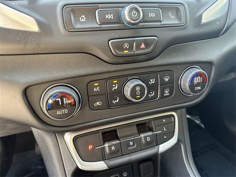 Used 2023 GMC Terrain SLE w/ Driver Convenience Package image 17