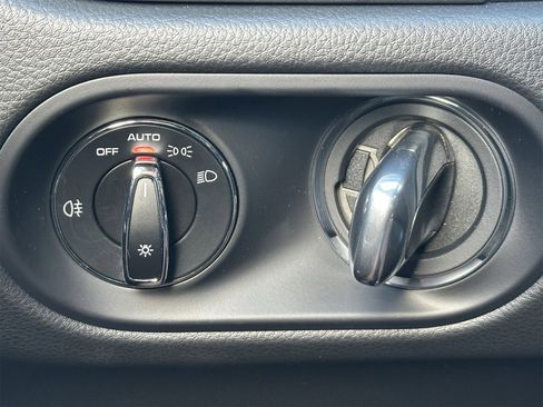 New 2026 Porsche Macan image 28