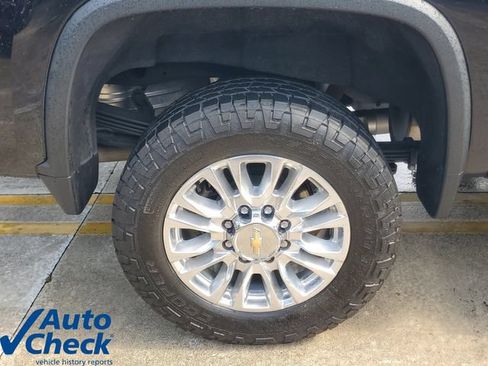 Used 2022 Chevrolet Silverado 2500 High Country w/ Safety Package II AWD/4WD image 8