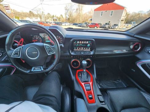 Used 2017 Chevrolet Camaro LT RWD image 15