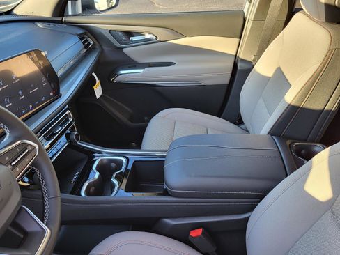 New 2026 Chevrolet Traverse LT w/ Driver Confidence Package image 19