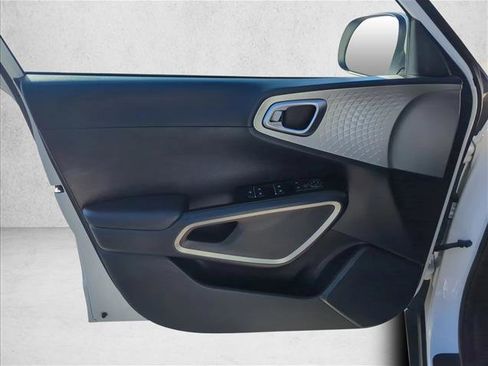Used 2024 Kia Soul LX w/ Option Group 015 image 16