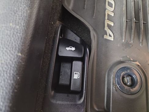Used 2020 Toyota Corolla SE FWD image 27