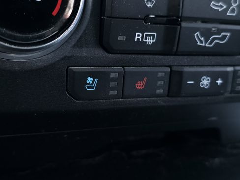 Used 2020 Ford F150 Platinum w/ Equipment Group 701A Luxury image 27