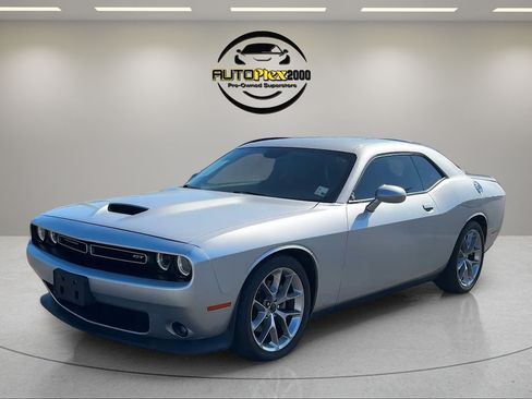 Used 2019 Dodge Challenger GT w/ Plus Package RWD image 3