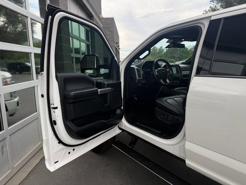 Used 2019 Ford F350 Platinum w/ Platinum Ultimate Package AWD/4WD image 17