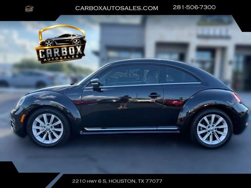 Used 2018 Volkswagen Beetle 2.0T SE FWD image 2