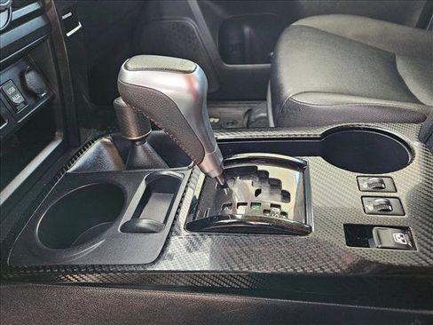 Used 2018 Toyota 4Runner TRD Off-Road Premium image 15