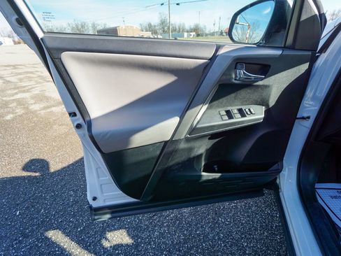 Used 2018 Toyota RAV4 XLE image 16