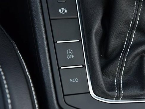 New 2026 Volkswagen Jetta SE FWD image 18