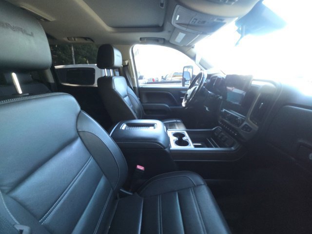 Used 2019 GMC Sierra 2500 Denali w/ Duramax Plus Package AWD/4WD image 14