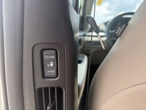 Used 2019 Honda Odyssey EX-L image 28