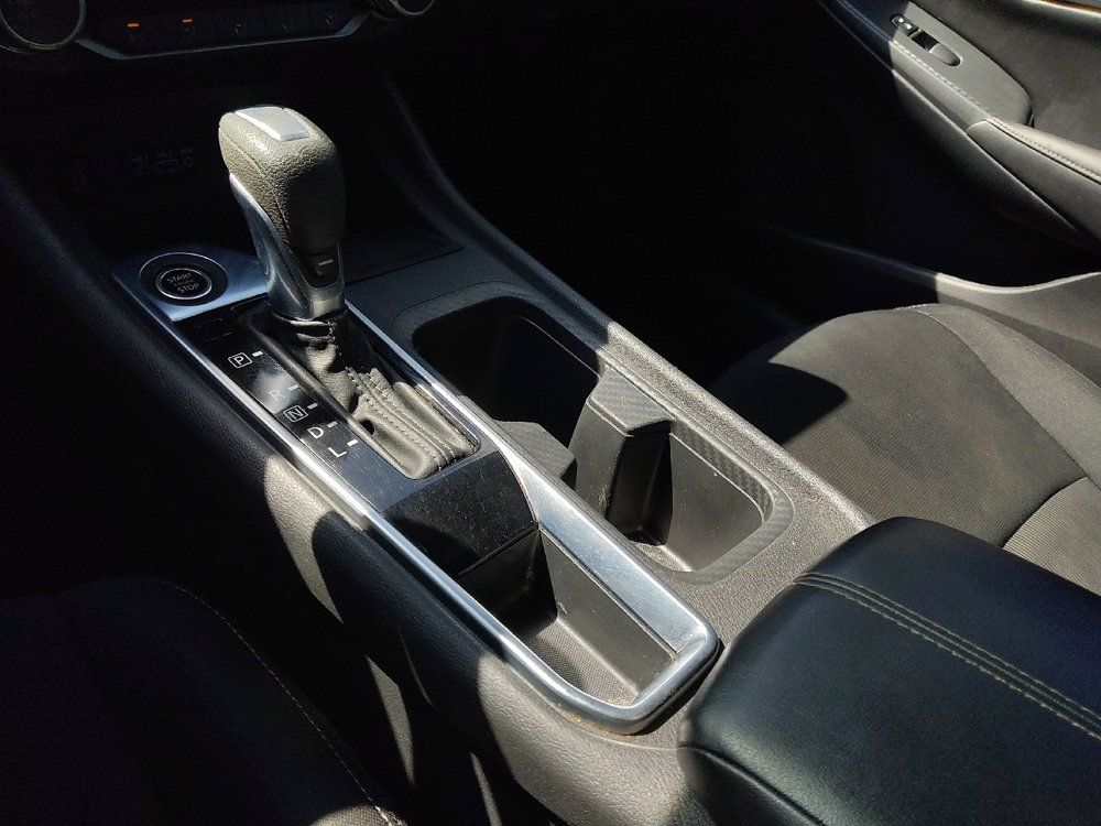 Used 2025 Nissan Sentra SV FWD image 26
