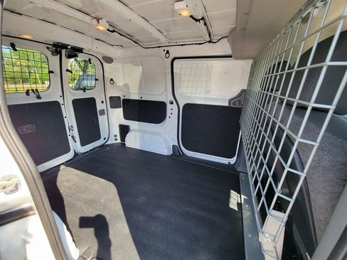 Used 2020 Nissan NV200 SV w/ Sliding Glass Door Package image 27