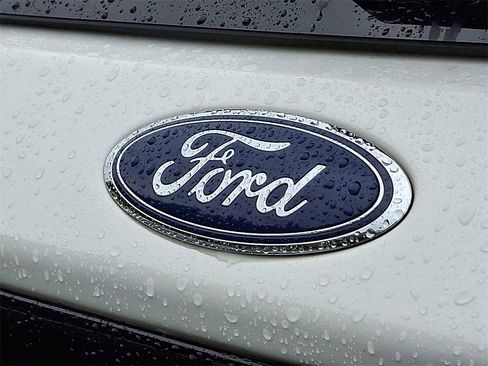 Certified 2022 Ford Explorer ST w/ Equipment Group 401A image 31