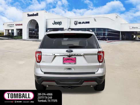 Used 2019 Ford Explorer XLT w/ Equipment Group 202A image 6