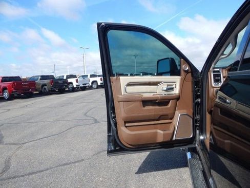 Used 2023 RAM 3500 Laramie image 21