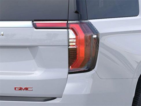 New 2026 GMC Yukon XL Denali image 11