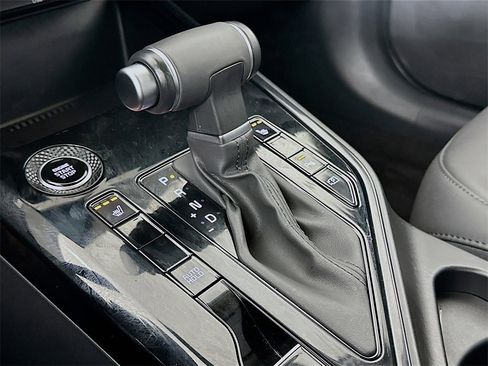 Certified 2025 Kia Niro EX image 24