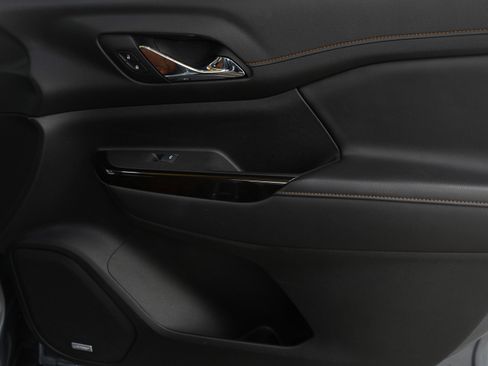 Used 2020 GMC Acadia AT4 w/ Driver Alert Package II image 9