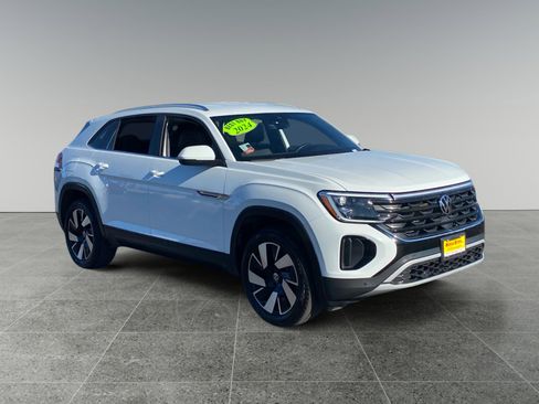 Used 2024 Volkswagen Atlas Cross Sport SE image 7