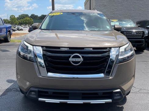 Certified 2024 Nissan Pathfinder Platinum w/ Cargo Package FWD image 9