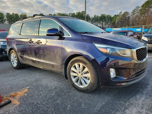 Used 2018 Kia Sedona EX image 1