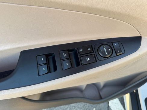 Used 2018 Hyundai Tucson Value image 16