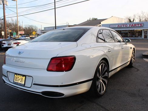 Used 2021 Bentley Flying Spur W12 image 3
