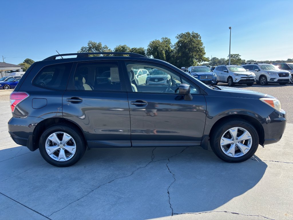 Used 2014 Subaru Forester 2.5i Premium w/ Popular Package #1 AWD/4WD image 3