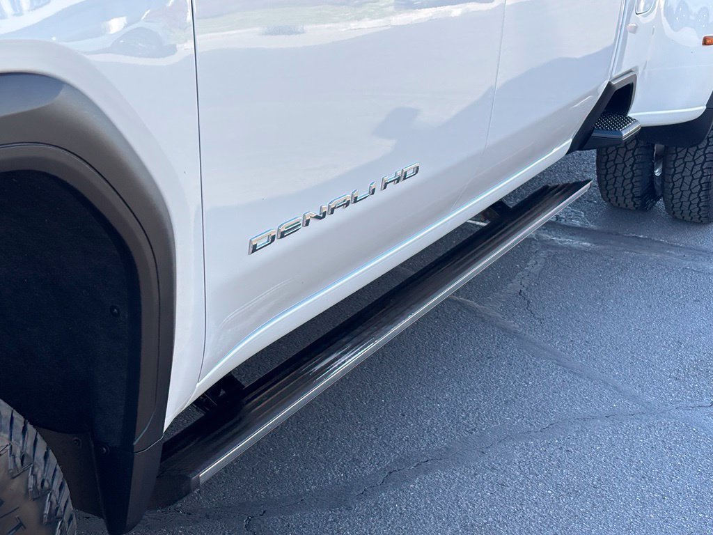 Used 2023 GMC Sierra 3500 Denali w/ Denali Ultimate Package AWD/4WD image 10
