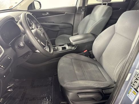 Used 2020 Kia Sorento FWD V6 image 4