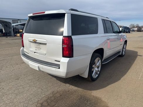 Used 2018 Chevrolet Suburban Premier AWD/4WD image 3