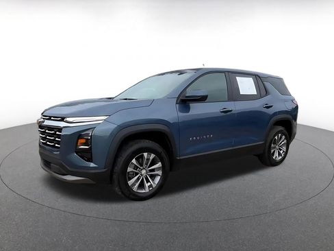 Used 2025 Chevrolet Equinox LT image 9