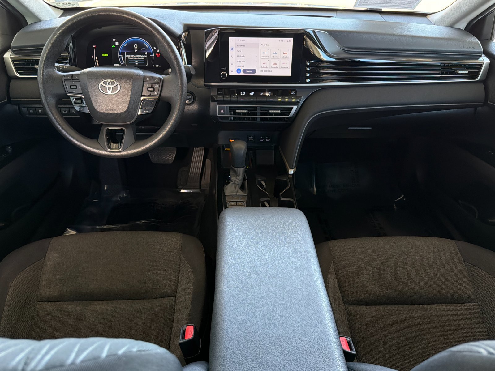 Used 2025 Toyota Camry LE FWD image 12